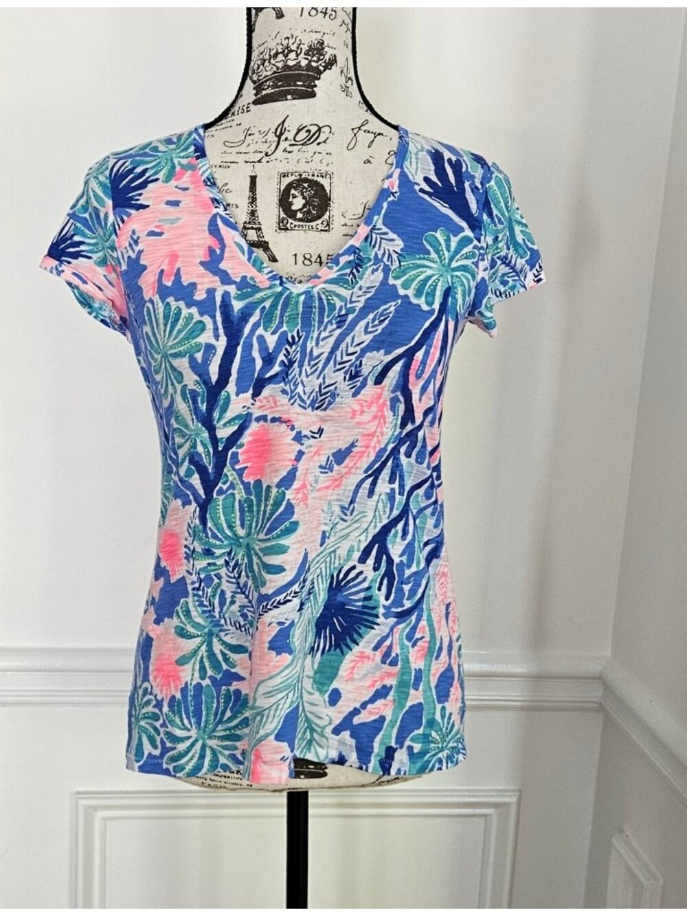 Lilly Pulitzer XS Jet Stream V-neck Etta Tee T-Shirt Top